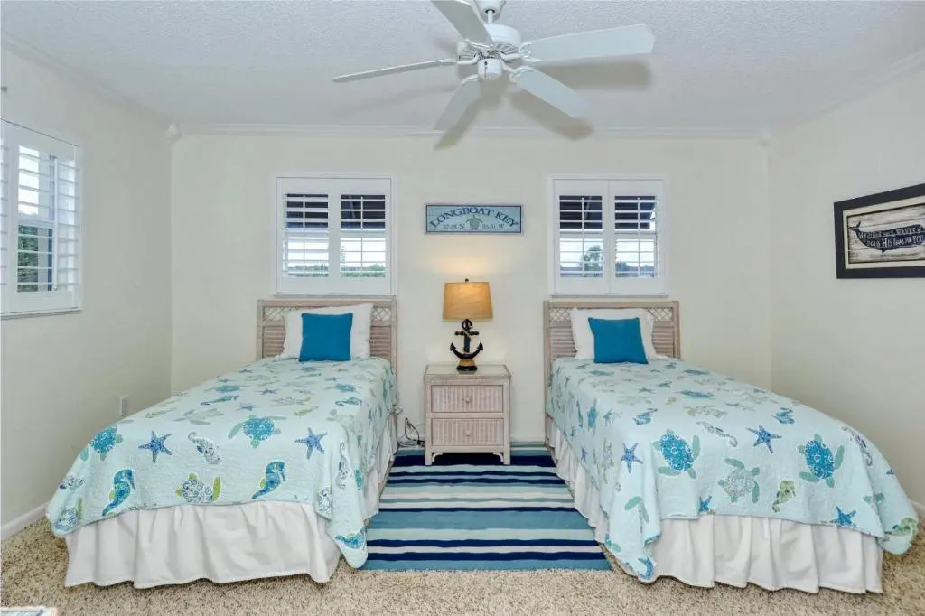 LaPlaya 204D Beach-lovers paradise 200 feet of private beach along the turquoise Gulf of Mexico