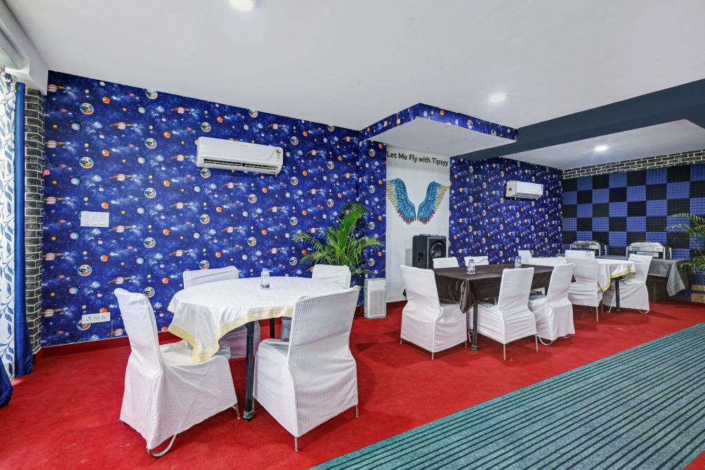 Super Townhouse Tipsyy Near Bestech Central Square Mall