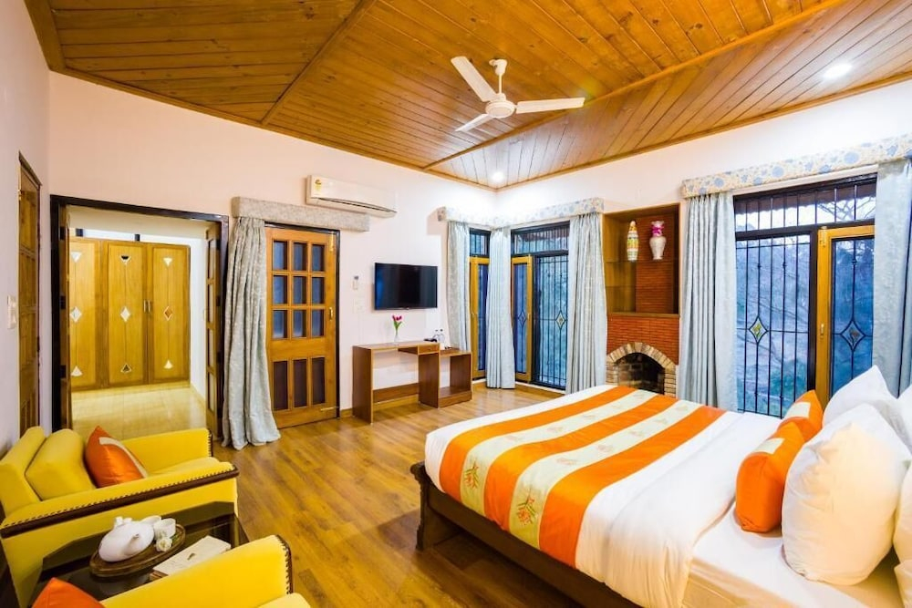 Alaya Stays Mehar Villa 3BHK With Garden