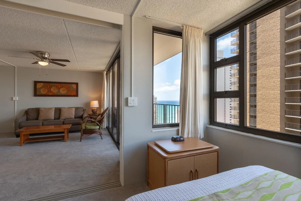 Tower 1 Suite 2506 - Qp 1 Bedroom Condo