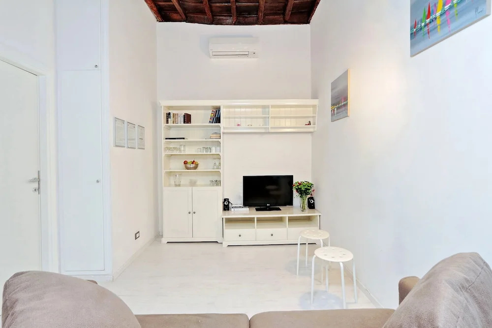 Rome Accommodation - Campo de Fiori II