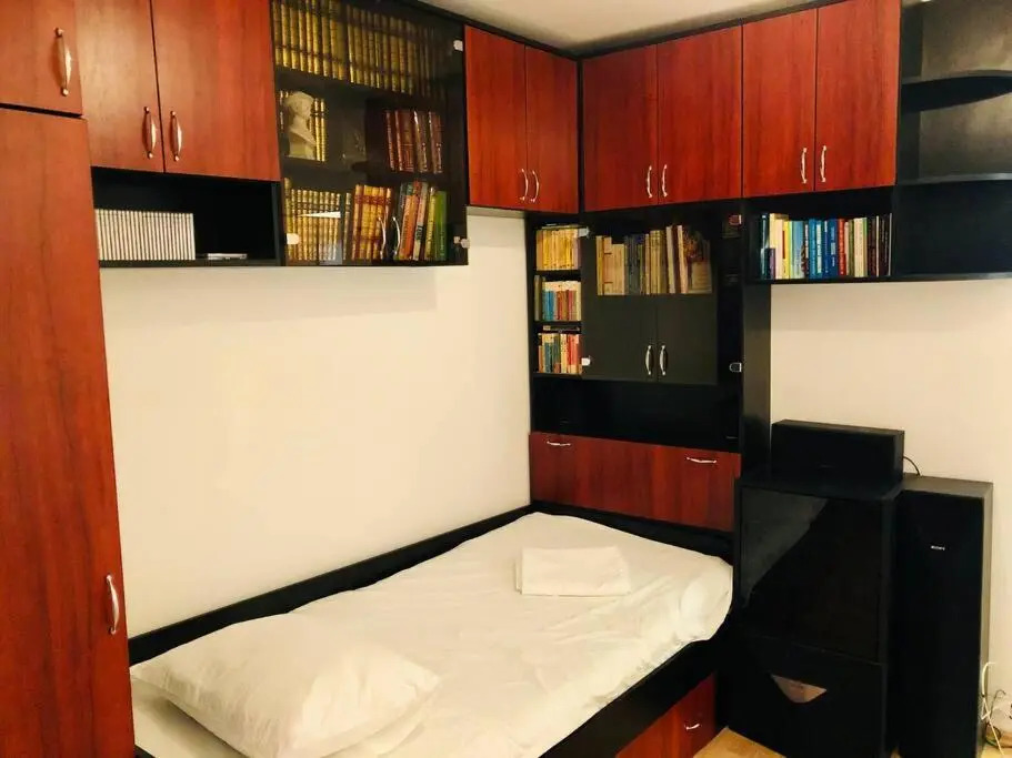 Very Big apartment in a Quiet area near Spitalul Judetean F7