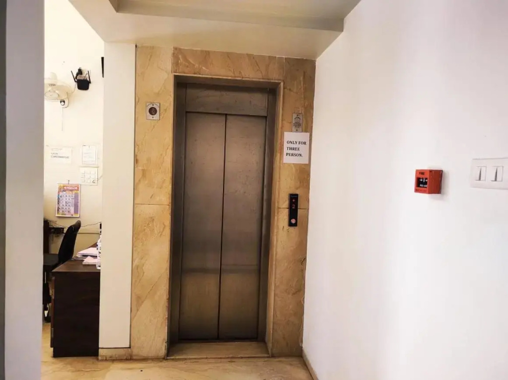 Hotel Manasi INN