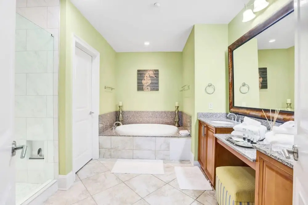 Bel Sole 1102 Spacious Water View Beach Access