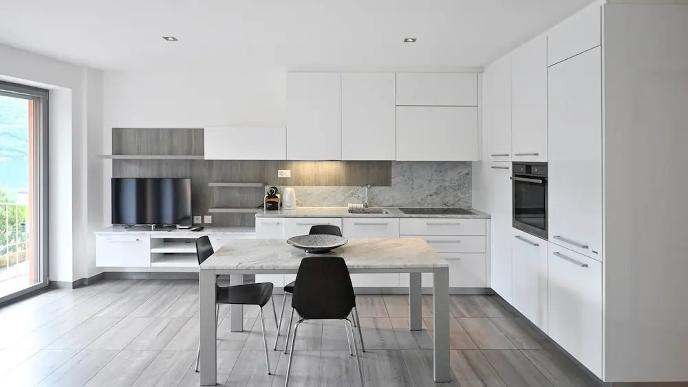 Lake View Suite 86 in Melide