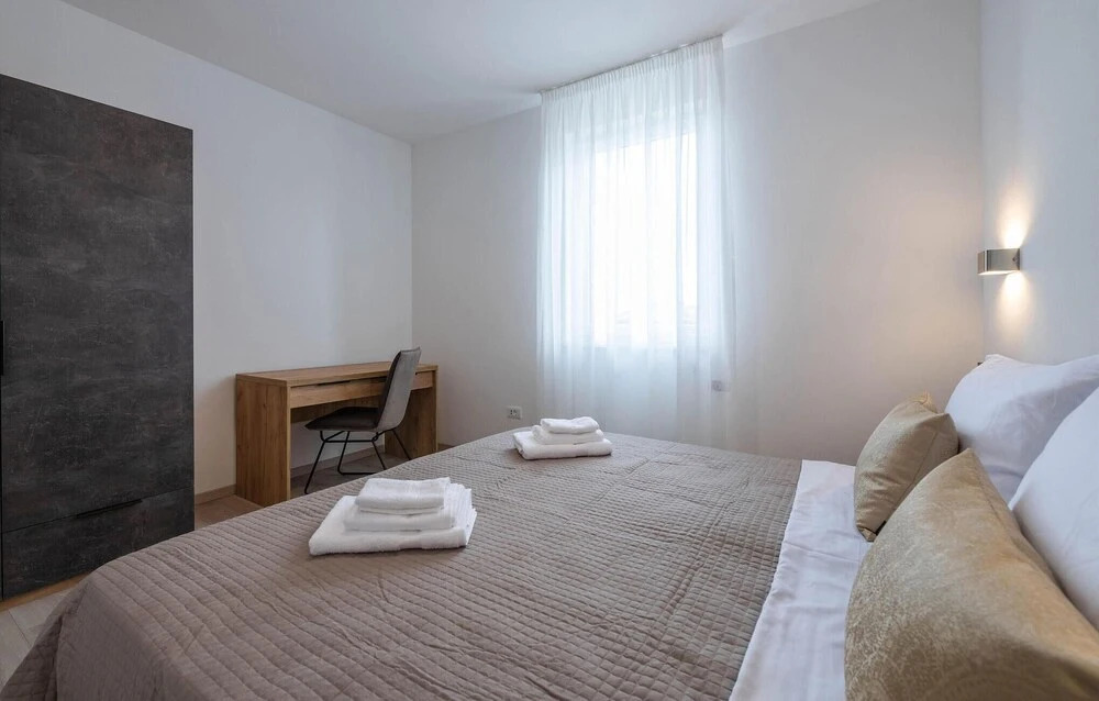 Amazing Home in Manjadvorci With Outdoor Swimming Pool, Wifi and 3 Bedrooms