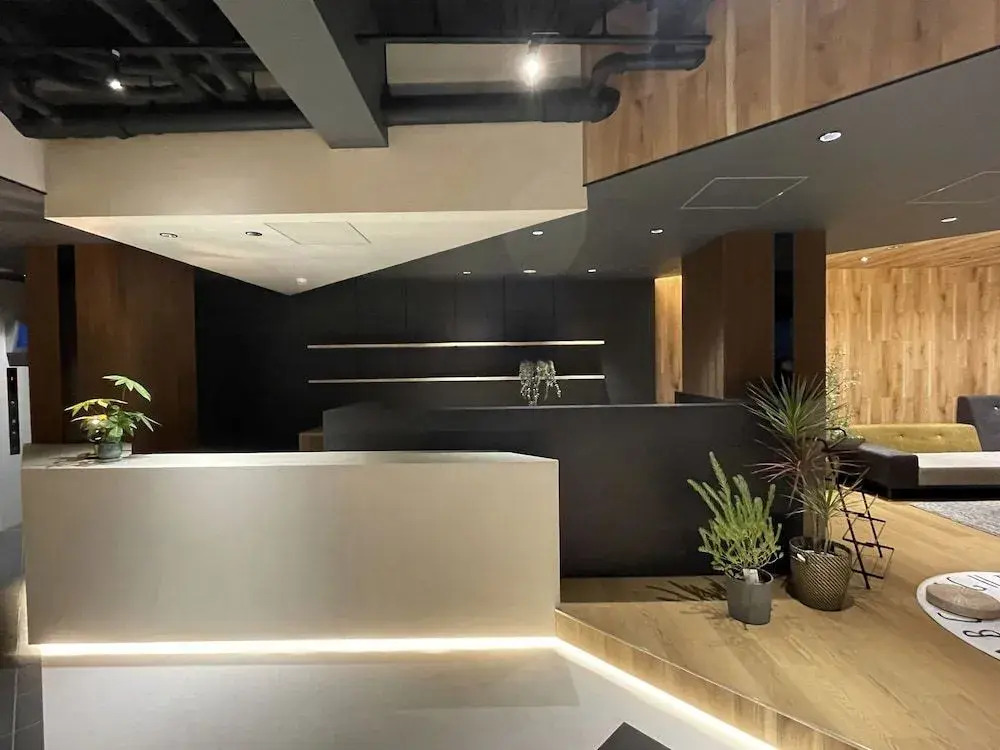 R Hotel Namba