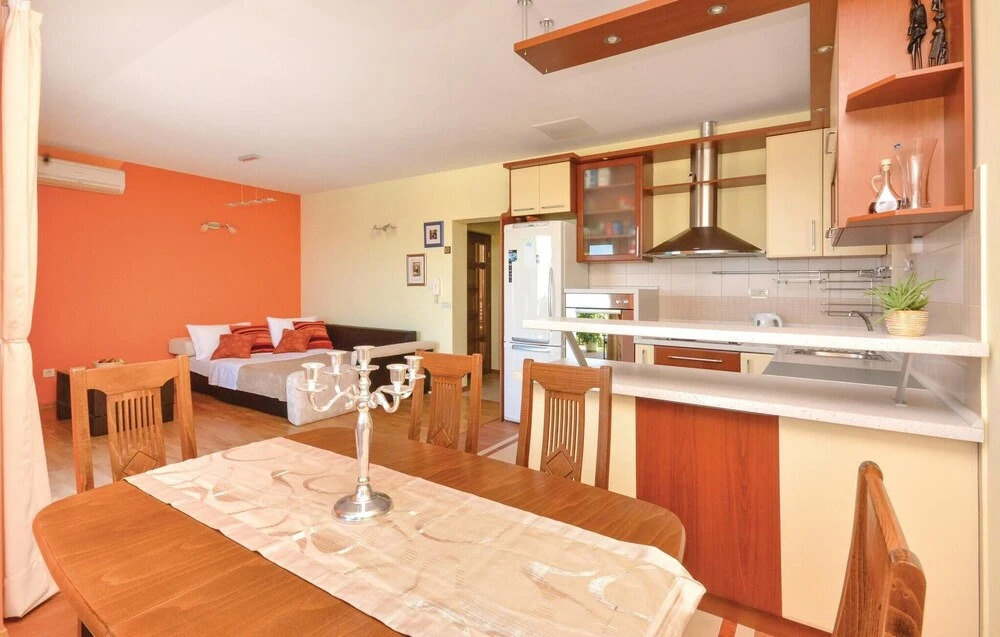 Beautiful Home in Split With Wifi and 2 Bedrooms