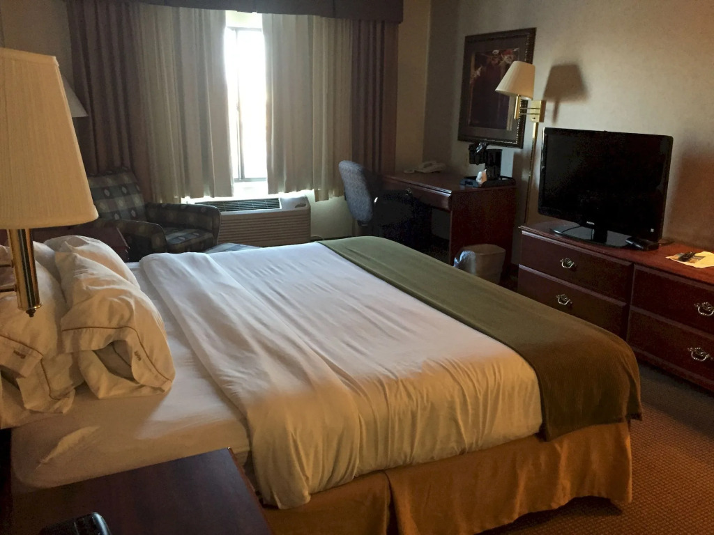 Comfort Inn & Suites