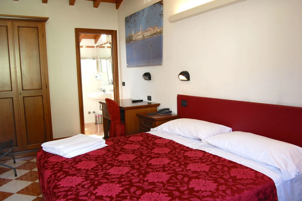A Casa Dei Gonzaga, MantegnaHotels
