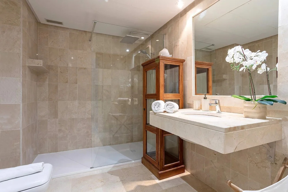 Bright&exclusive 3BD Apartment Estepona. El Presidente