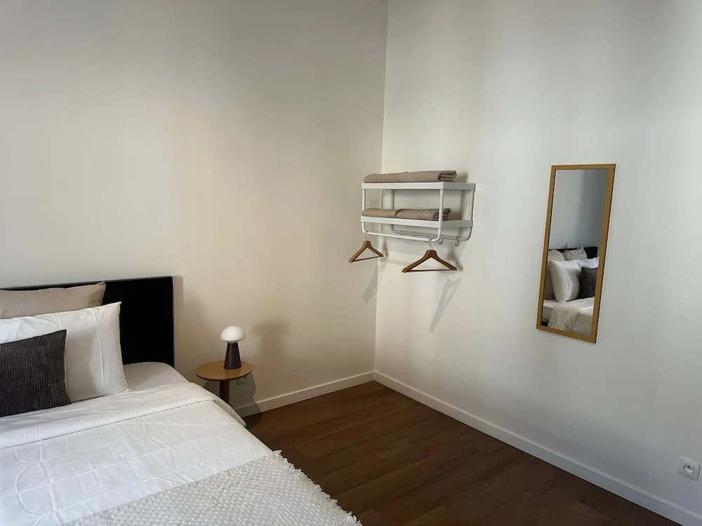 Stylish 2BR With 1LR Near to City Center