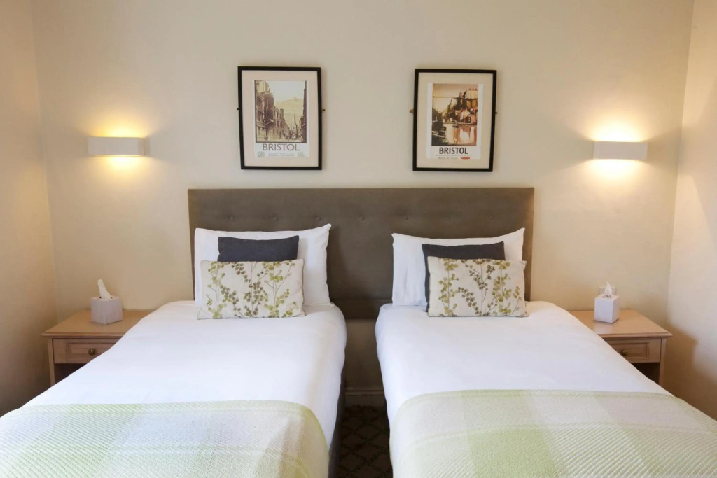 Victoria Square Hotel Clifton Village