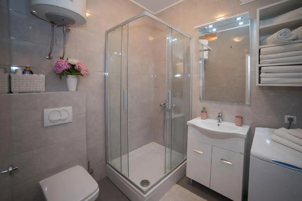 Apartment Srecko- Two Bedroom Apartment With Terrace and Sea View