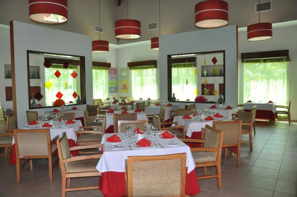 Hotel Playa Paraiso
