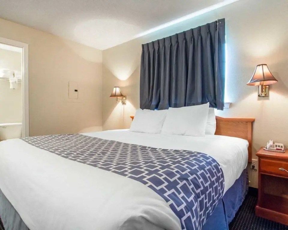Suburban Extended Stay Hilton Head