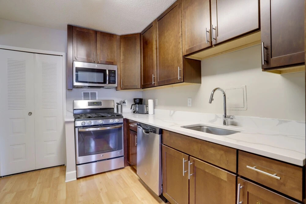 Amazing Br2 Bedroom Condo at Arlington