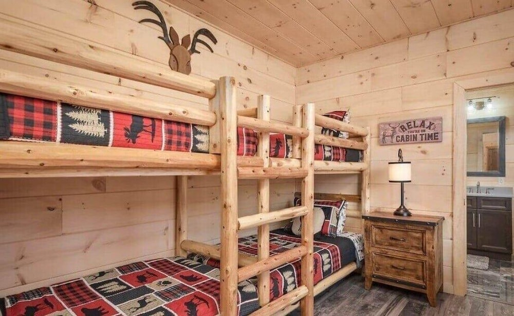 Majestic Vista 3 Bedroom Cabin