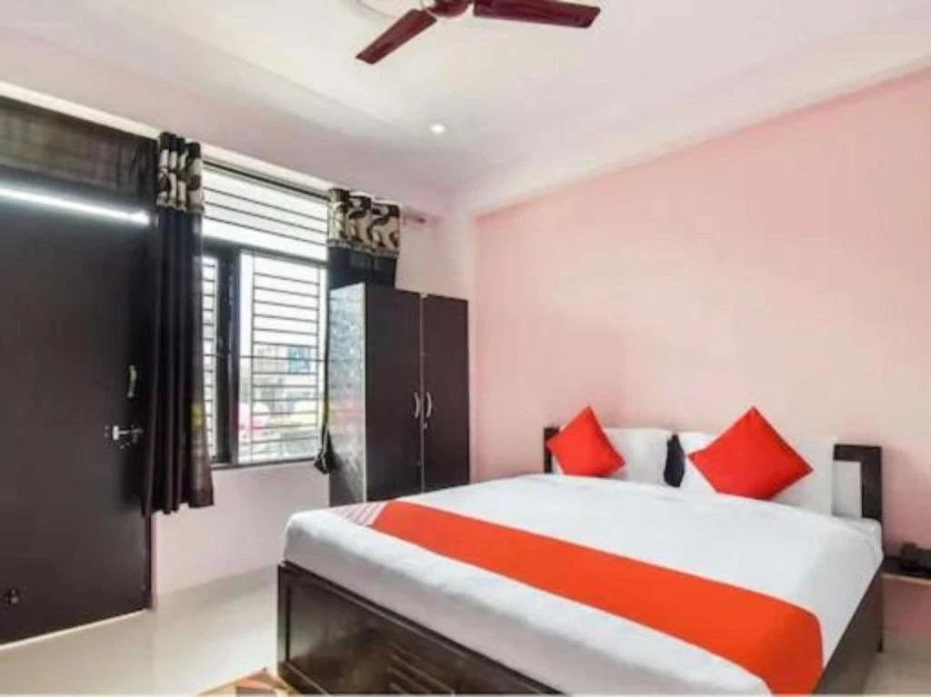 Oyo Flagship 93343 Desert 1788 Welcome Regency
