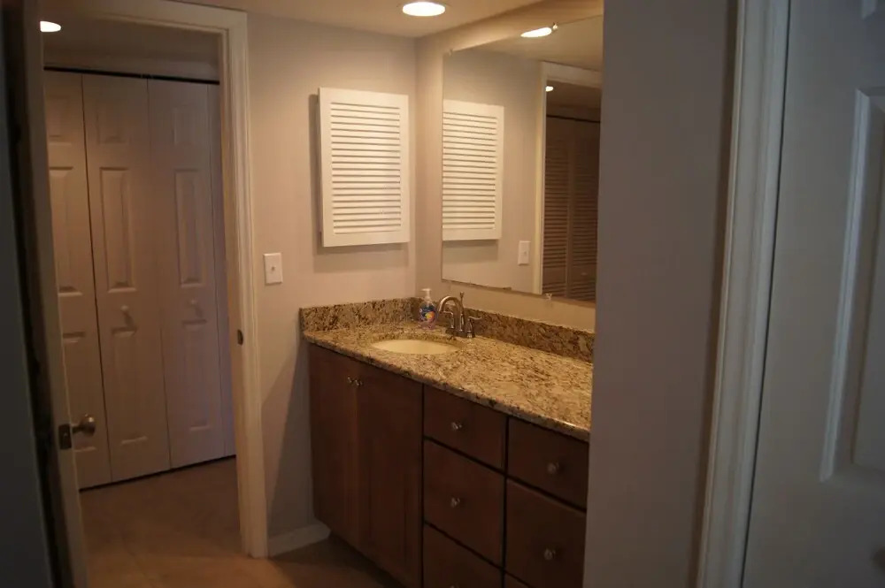 Tilghman Lakes H1 3 Bedroom Condo by RedAwning