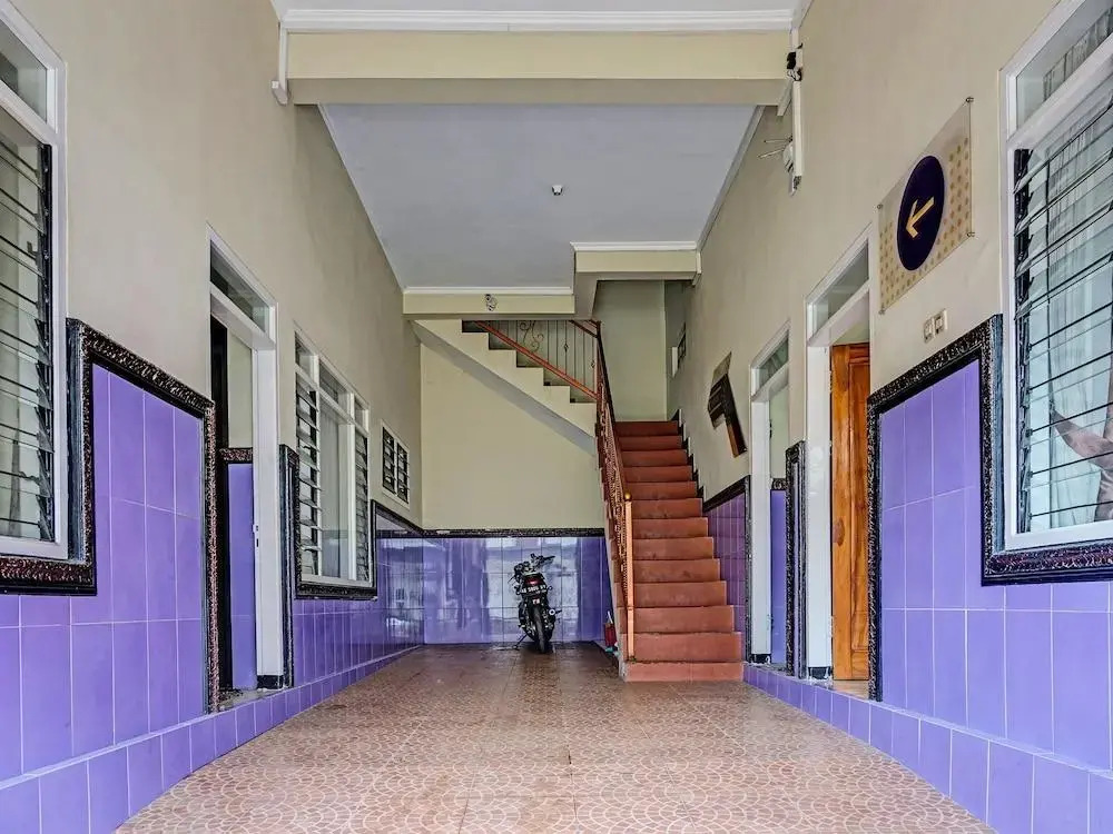 Graha Batu Mulia by OYO Rooms