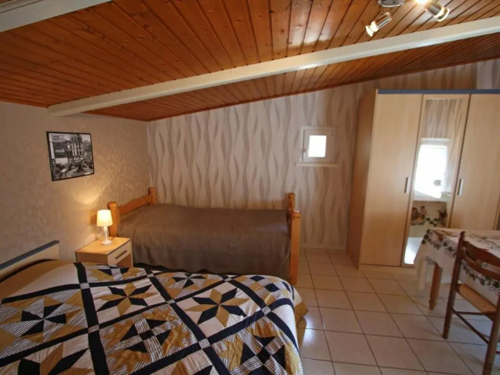 Gîte familial aux Vosges avec jeux pour enfants, à proximité de la nature et activités sportives - FR-1-589-111