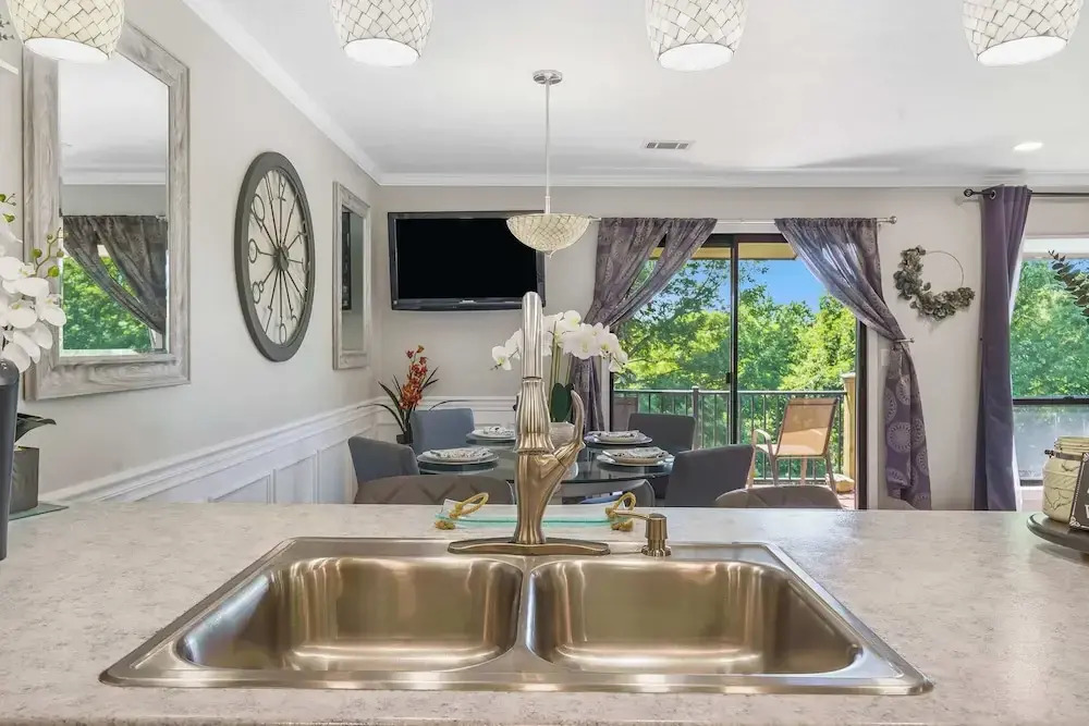 Clubhouse Bungalow - Community Amenities