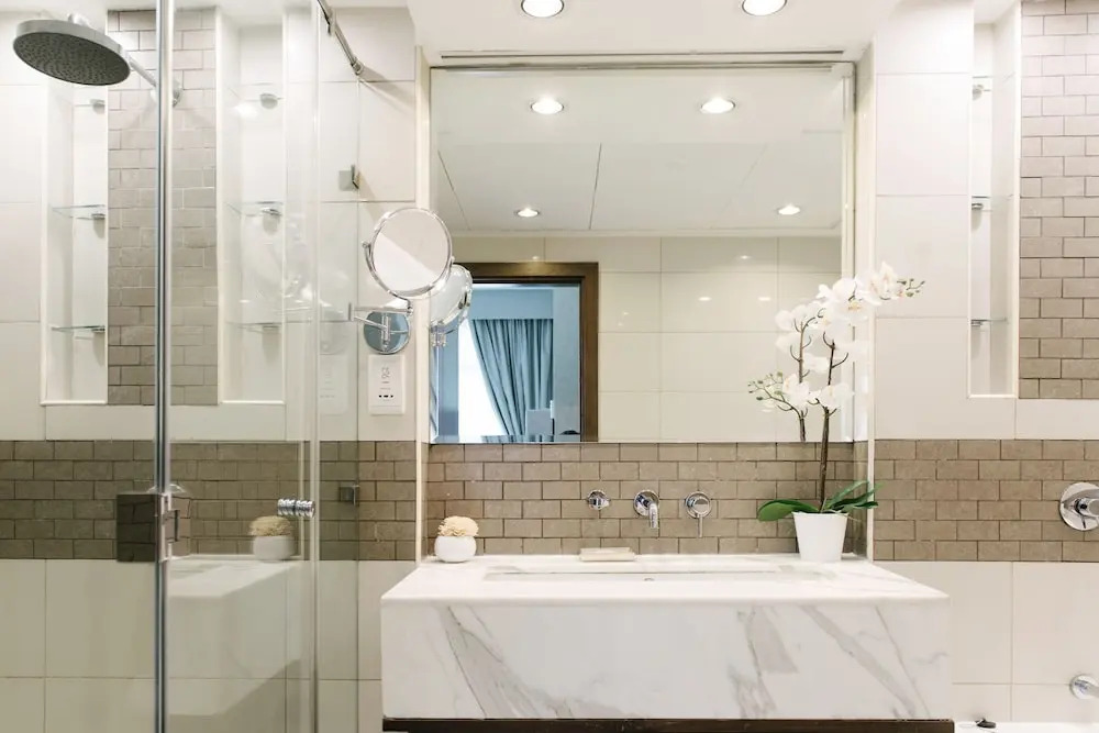 Faraway Homes - Park Island Luxury
