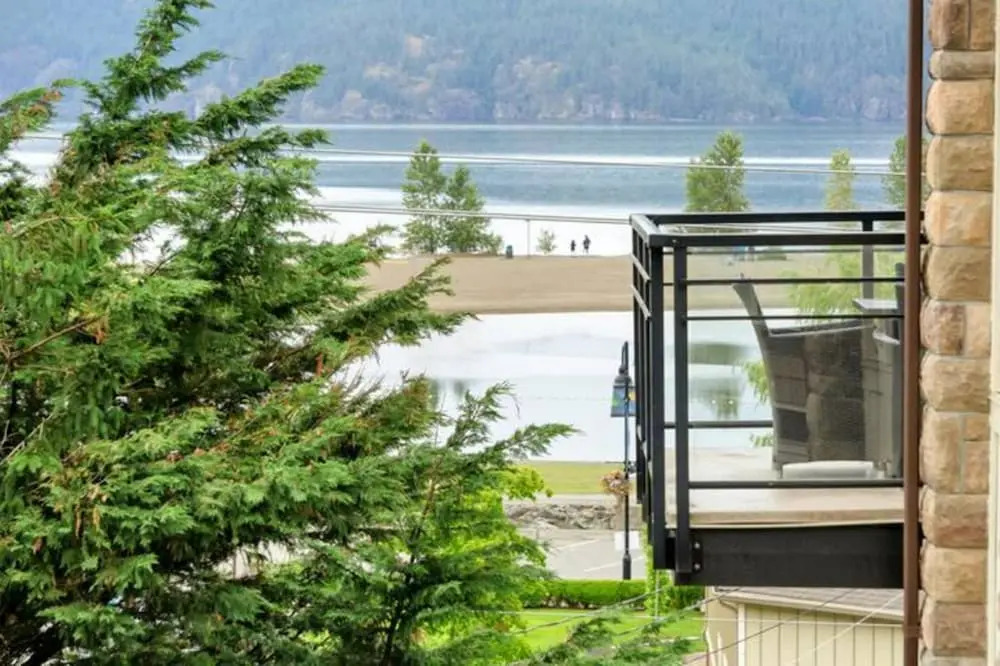Harrison Lake Pets Welcome 3BR Suite