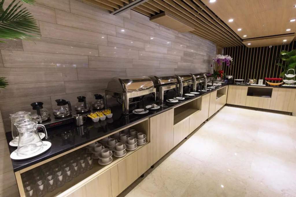 Avanti Hotel