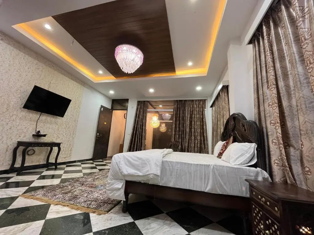 Vaaidehi Premium Stay