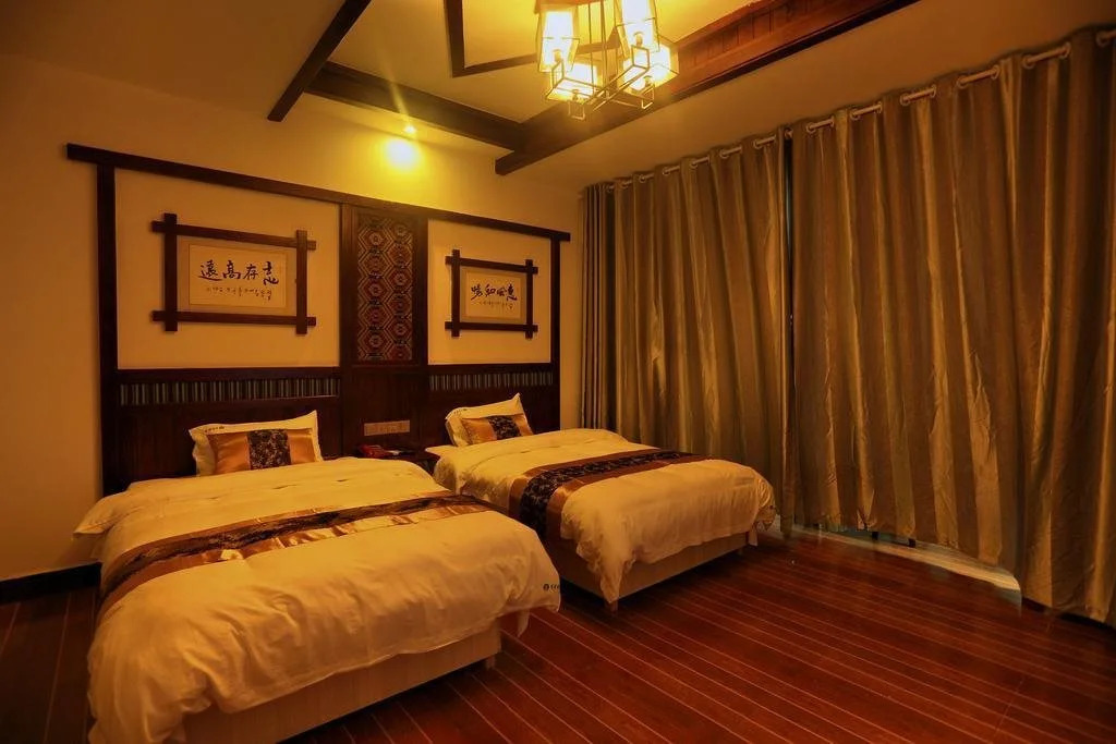 Military Theme Inn