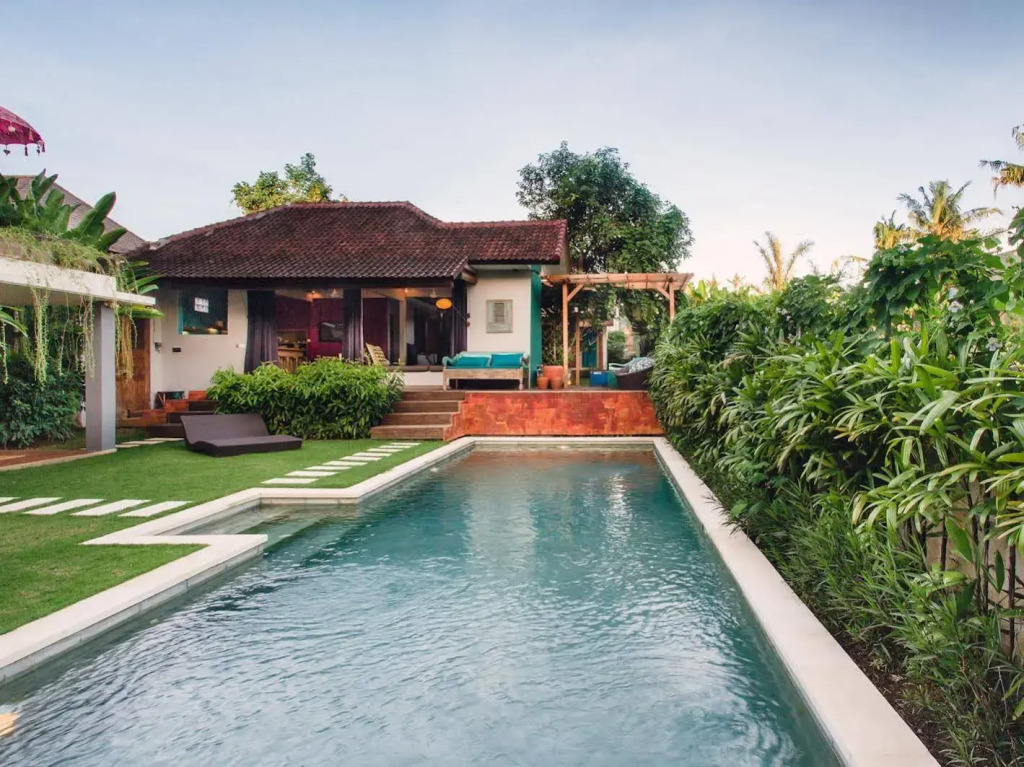 Villa Bumi - Sunny Pool Villa With Lush Views Near Seminyak