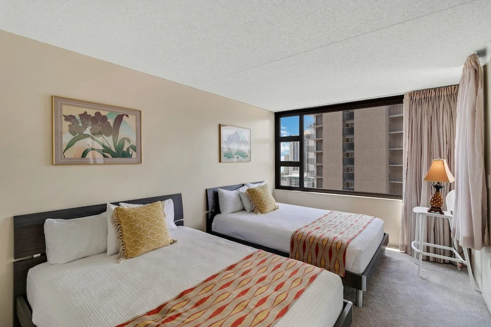 Waikiki Banyan #2801-1 by RedAwning