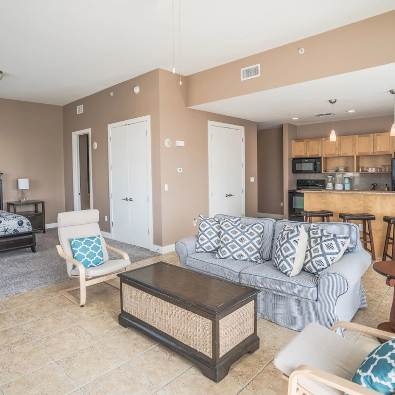 Sea it All Infinity Pool Ocean Views Steps From the Beach -- a Great Getaway