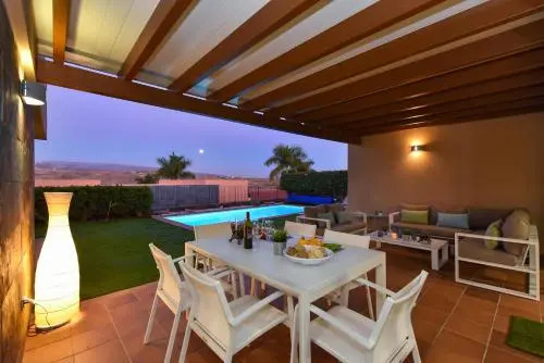Salobre Villa with Pool Par 4 nr 9 by VillaGranCanaria