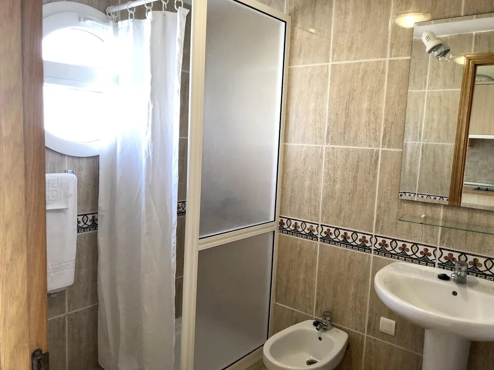 Studio in Costa del Silencio, With Wonderful sea View, Shared Pool, Furnished Terrace - 1 km From the Beach