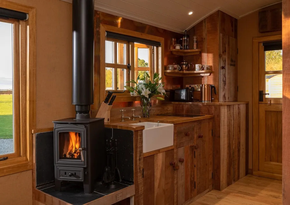 Ashwood Shepherd Hut