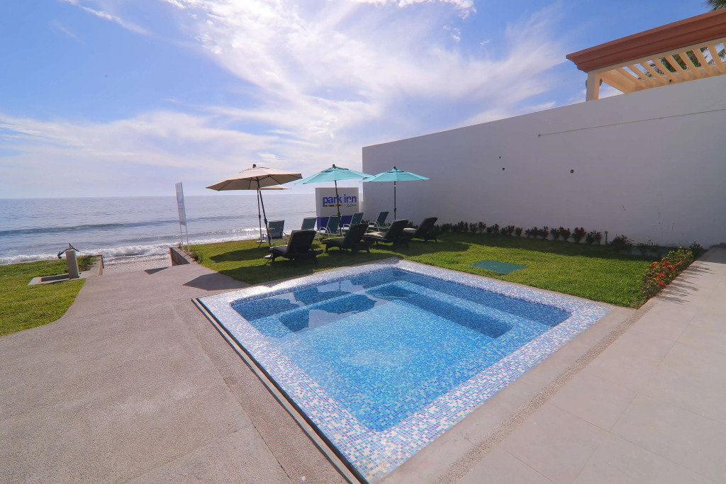 Garner Hotel Mazatlan Beach by IHG