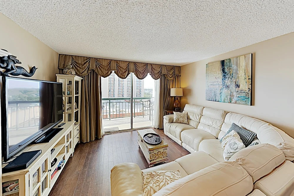 New Listing! Oceanfront Escape W/ Pool, Epic Views 3 Bedroom Condo