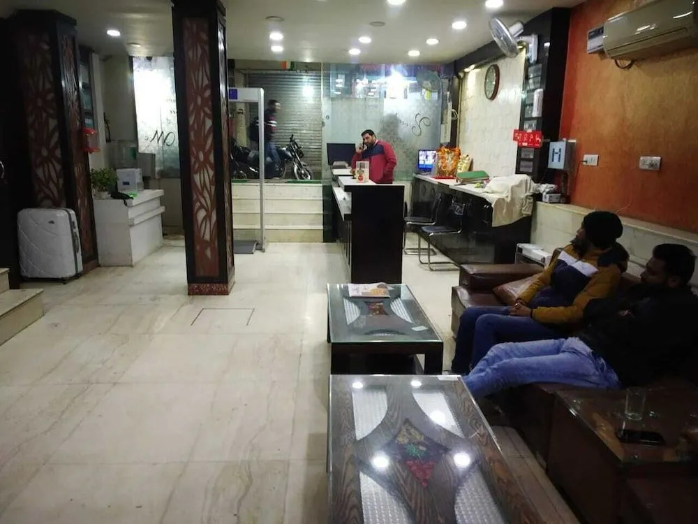 Hotel You  Me by ADB Rooms