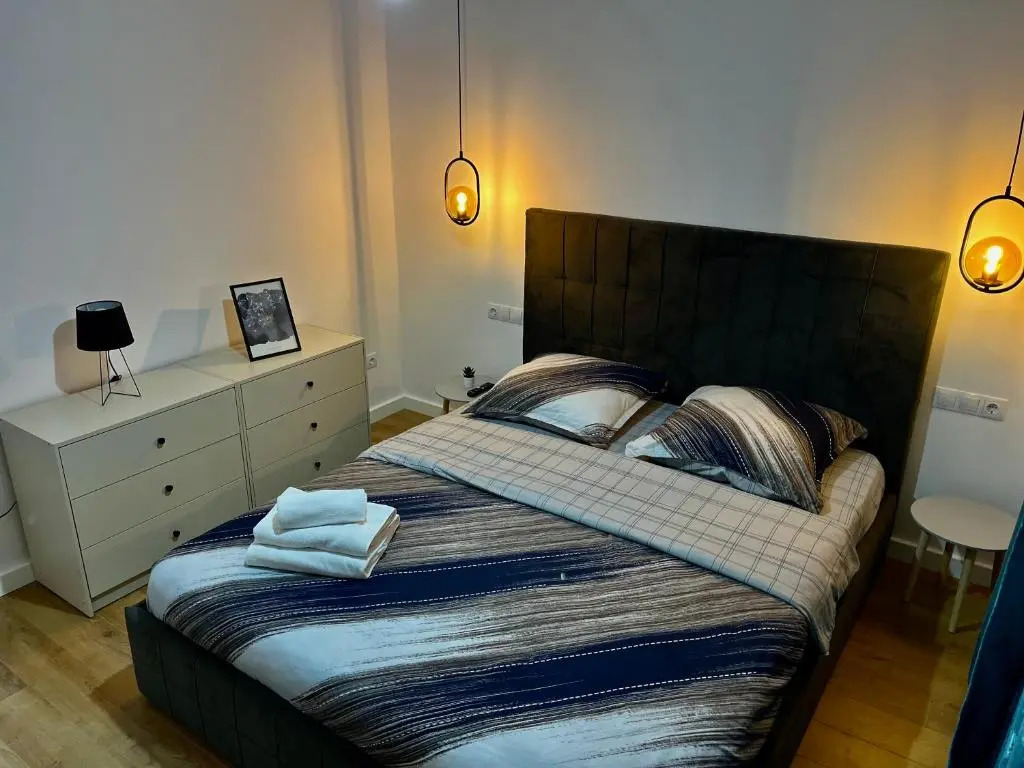 Alexander Cozy Apartment FREE PRIVATE PARKING