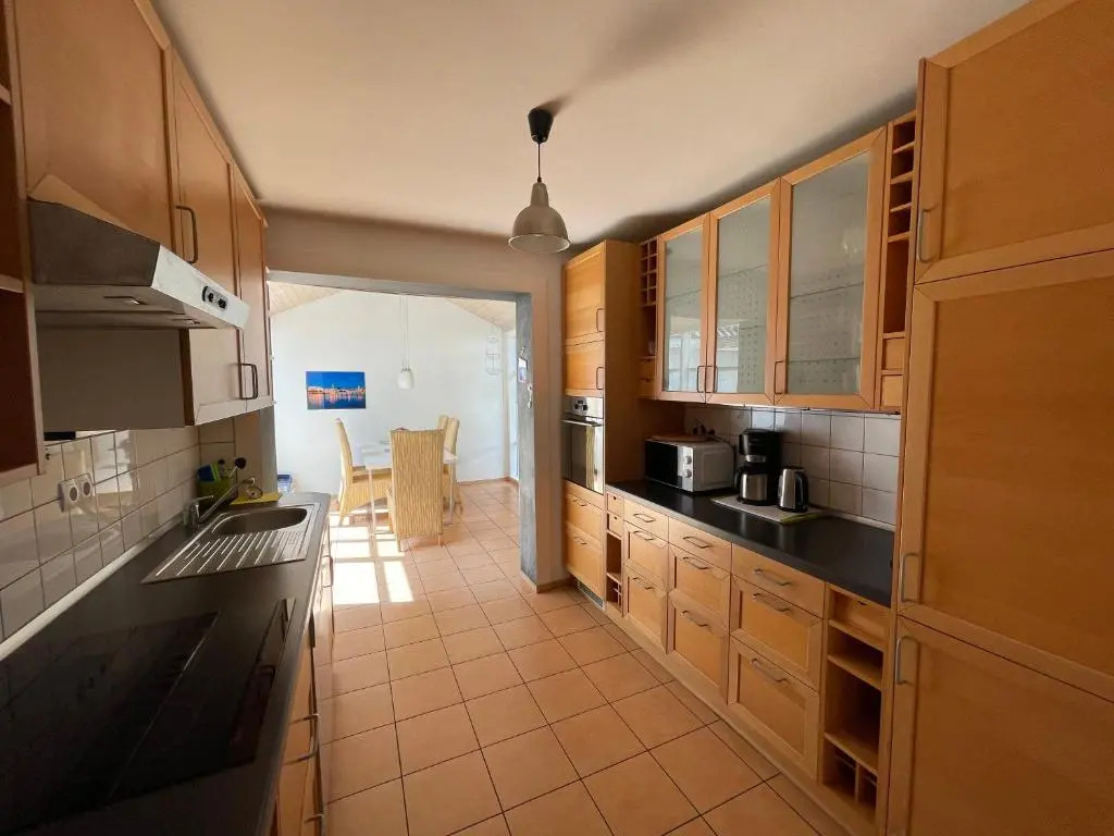 Hamburger Villenviertel, ganzes Haus mit 5 Einbettzimmern,1 Esszimmer