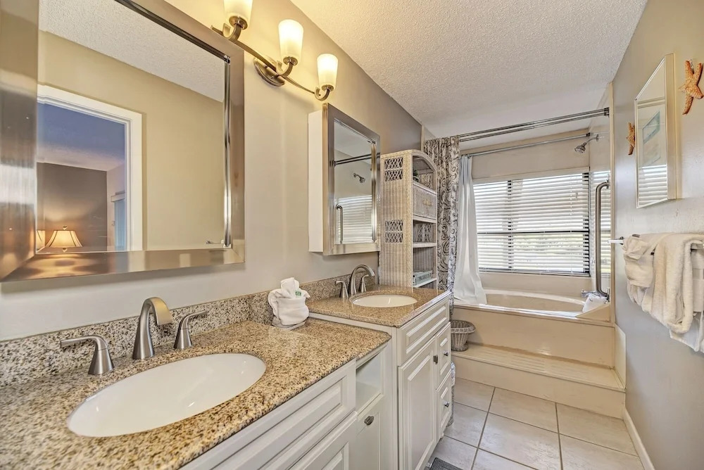 Midnight Cove Ii 923c - Marina Views! 2 Bedroom Condo