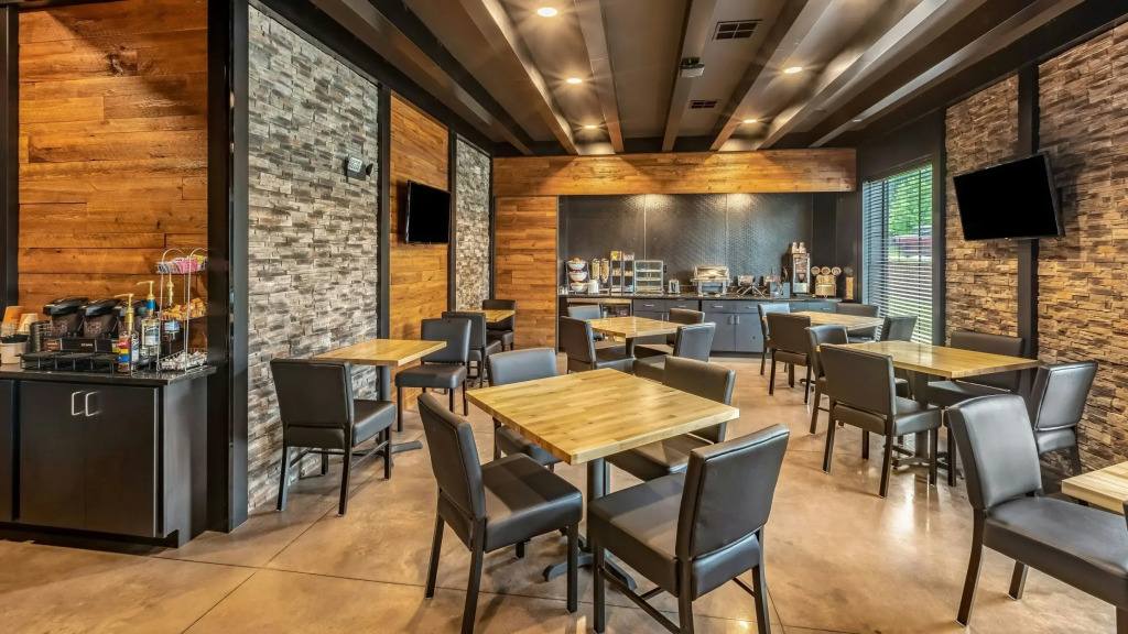 Cobblestone Hotel & Suites Hartford