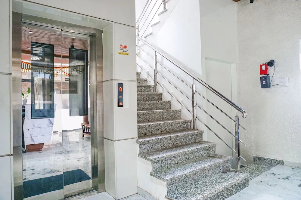 FabHotel Prime Athiti Delight Stay - Nr Shri Baneshwar Mandir, Baner