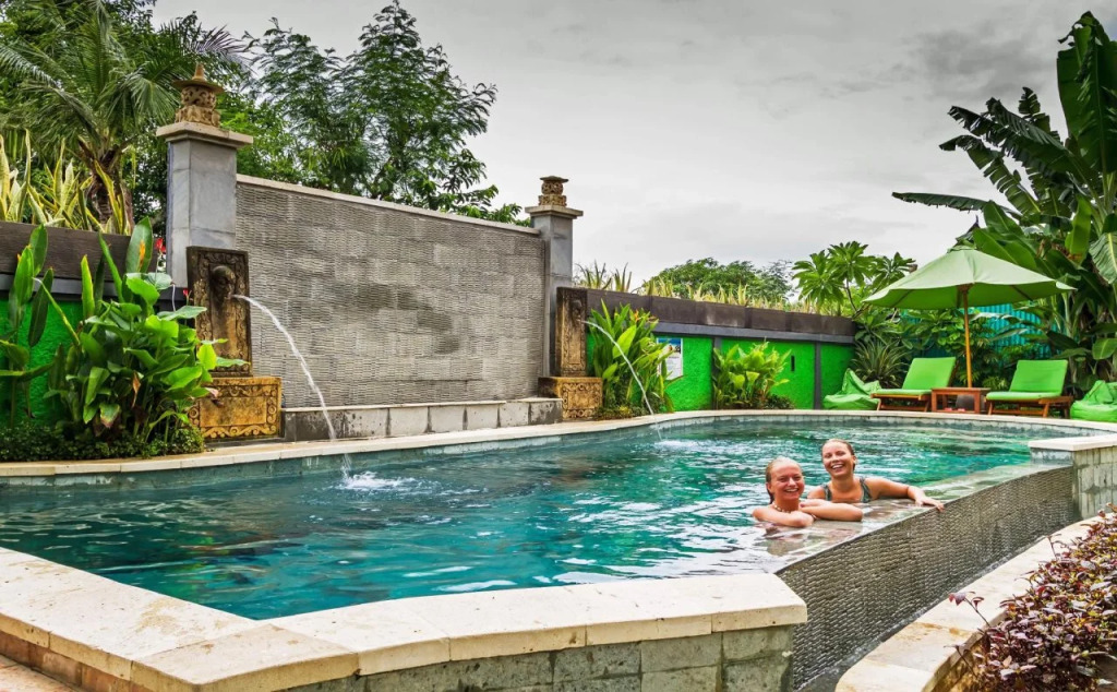 Lembongan Hostel
