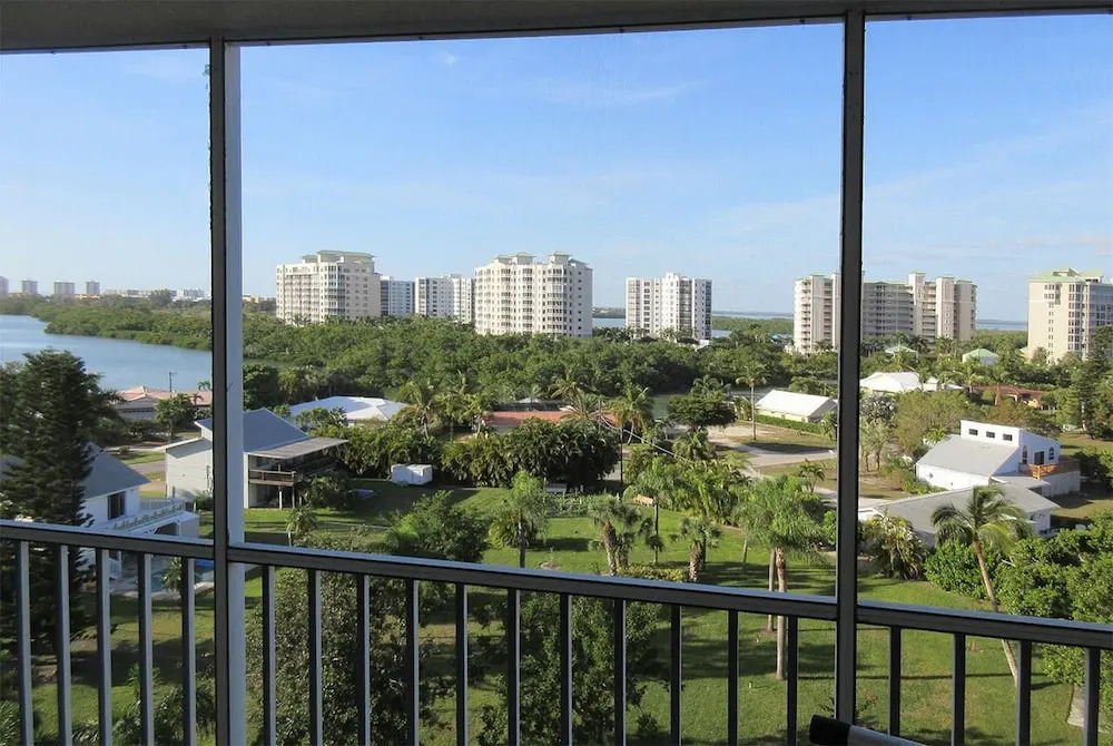 Marina Towers 704 - 2 Br Condo