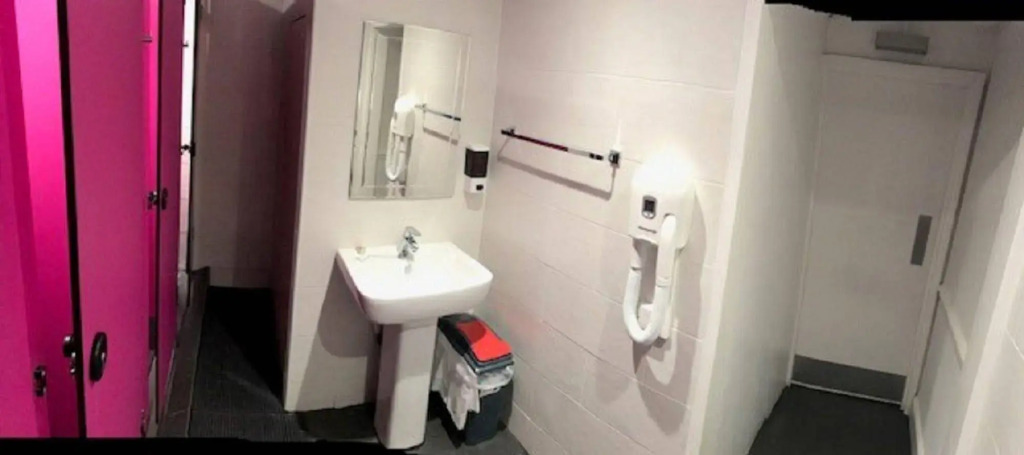 Smart Hyde Park Inn