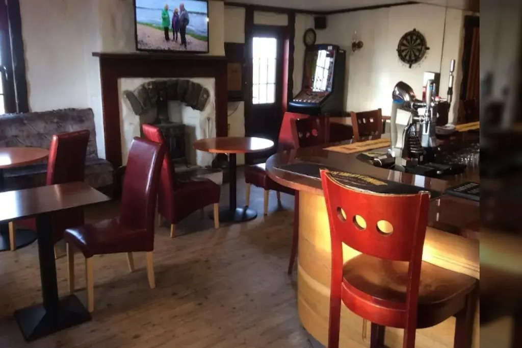 Polochar Inn